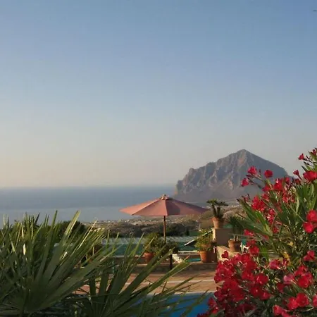 Baglio Santacroce Hotel 3*