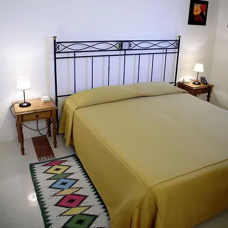 Hotel Baglio Santacroce 3*
